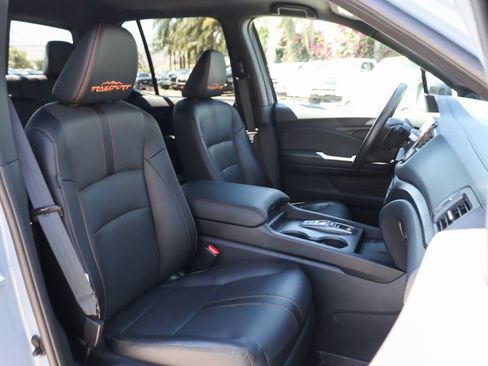 Used 2025 Honda Ridgeline TrailSport image 40