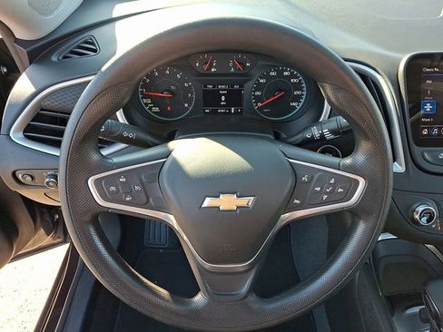 Used 2022 Chevrolet Malibu LT image 19