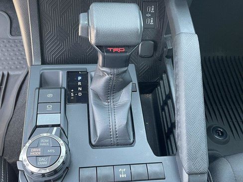 Used 2025 Toyota Tacoma TRD Off-Road AWD/4WD image 21