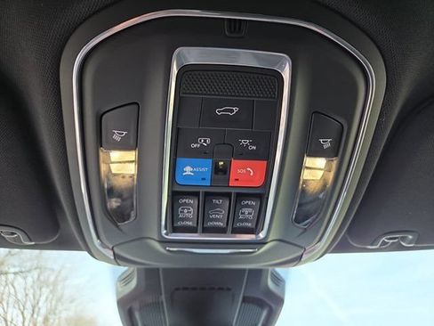 Used 2026 Jeep Cherokee Overland w/ Advanced Pro Tech Group AWD/4WD image 14