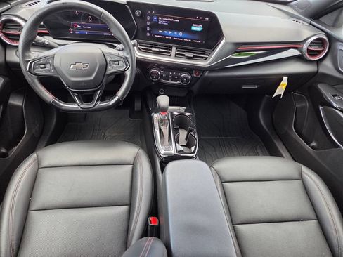 Used 2025 Chevrolet Trax RS w/ Driver Confidence Package FWD image 8