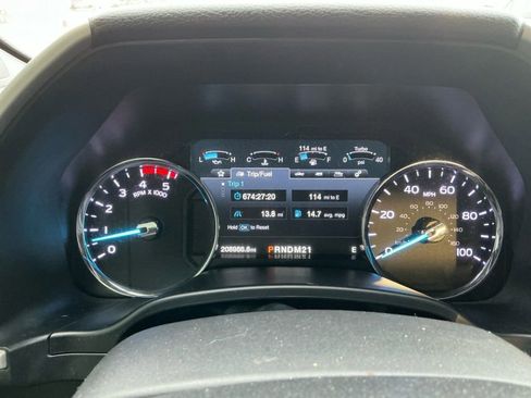 Used 2018 Ford F350 Lariat w/ Chrome Package image 19