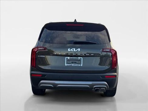 Used 2022 Kia Telluride EX w/ EX Premium Package image 4