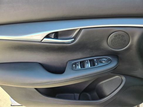 Certified 2025 INFINITI QX50 Pure image 24