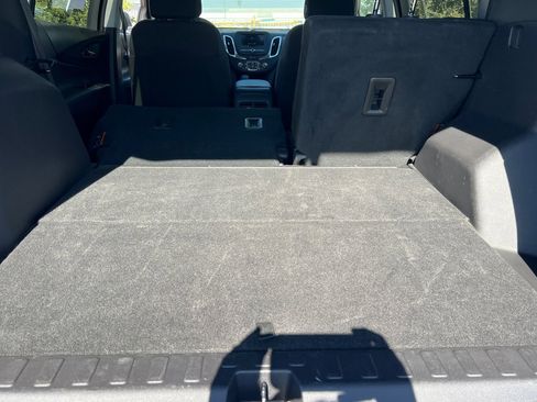 Used 2024 Chevrolet Equinox LT image 12