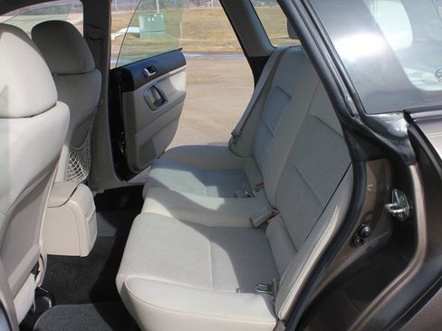 Used 2009 Subaru Outback 2.5i Special Edition image 37