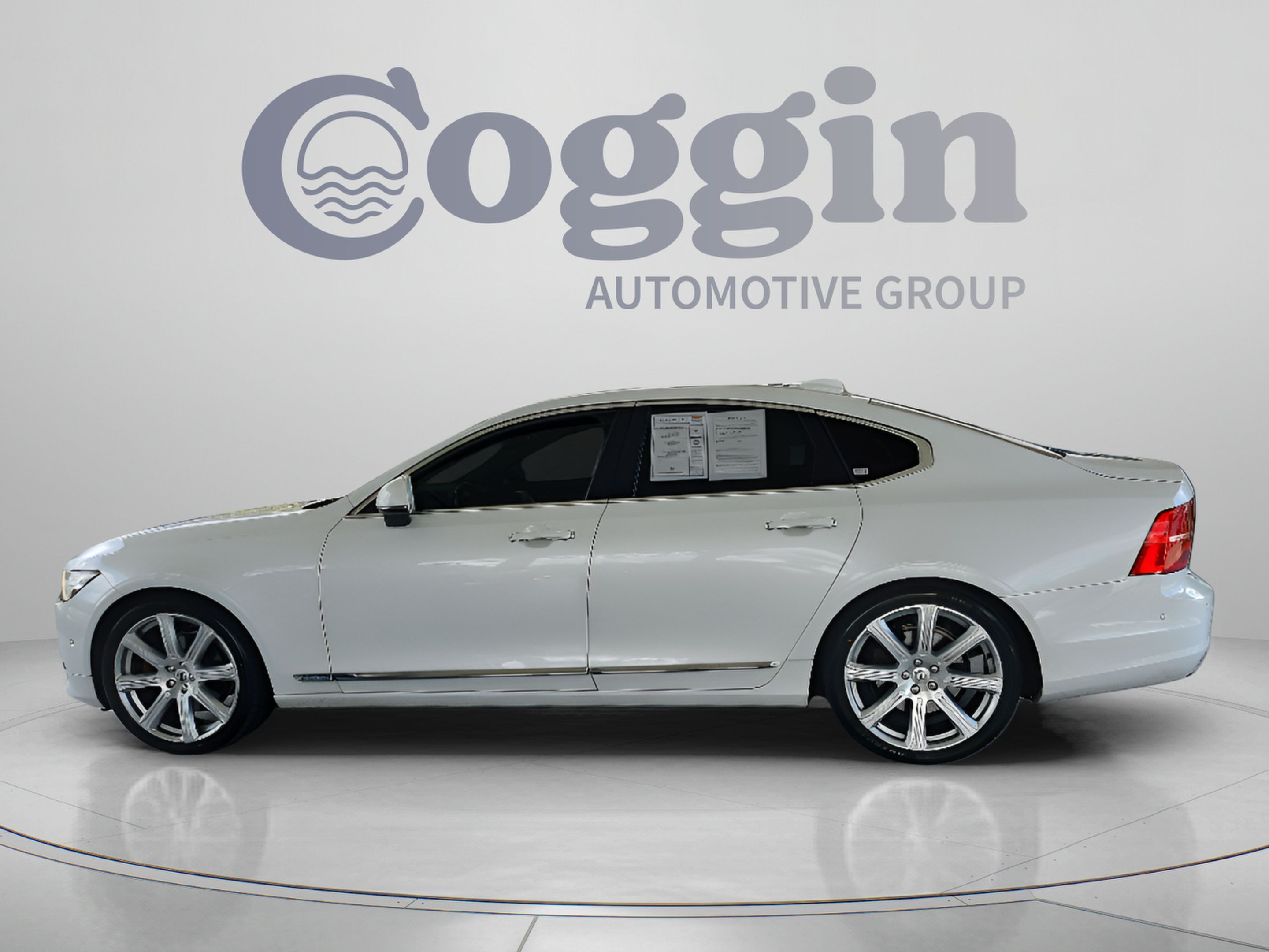 Used 2017 Volvo S90 T5 Inscription w/ Vision Package FWD image 2