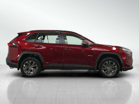 Used 2023 Toyota RAV4 XLE Premium AWD/4WD image 6