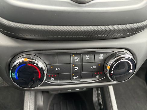 Used 2023 Chevrolet TrailBlazer LT image 4