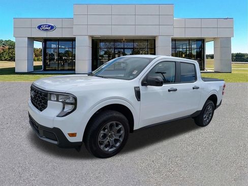 Certified 2026 Ford Maverick XLT w/ XLT Luxury Package AWD/4WD image 4