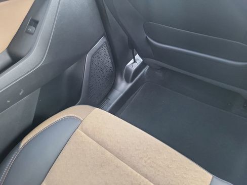 Used 2025 Chevrolet Equinox ACTIV w/ Safety and Technology Package AWD/4WD image 15
