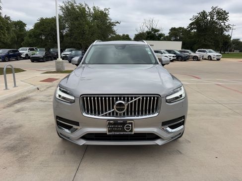Certified 2023 Volvo XC90 B6 Plus AWD/4WD image 8