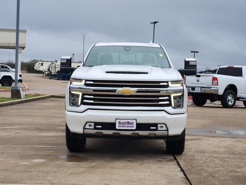 Used 2022 Chevrolet Silverado 2500 High Country w/ Z71 Off-Road Package image 2
