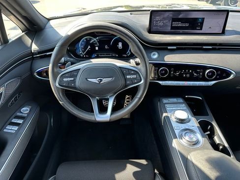 Used 2024 Genesis GV70 2.5T w/ Sport Prestige Package image 18