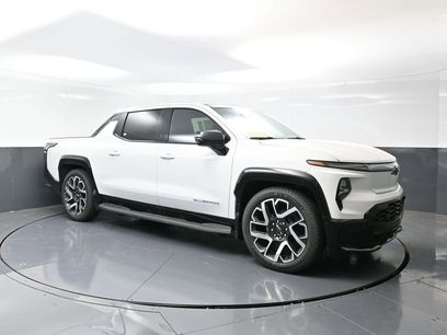 New 2025 Chevrolet Silverado EV RST