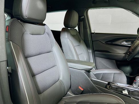 Used 2022 Chevrolet TrailBlazer RS w/ Technology Package image 28