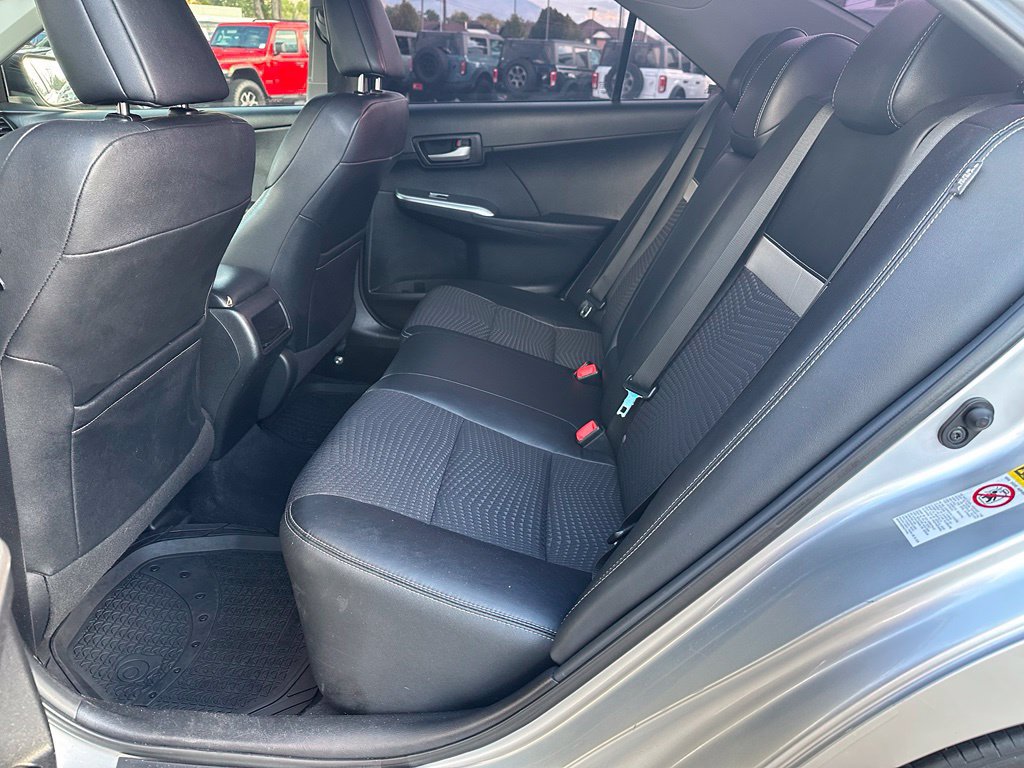 Used 2012 Toyota Camry SE FWD image 25