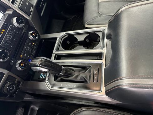Used 2018 Ford F150 Platinum w/ Equipment Group 701A Luxury AWD/4WD image 33