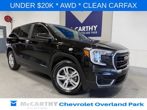 Used 2022 GMC Terrain SLE AWD/4WD image 1
