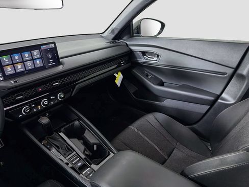 Used 2024 Honda Accord Sport image 23