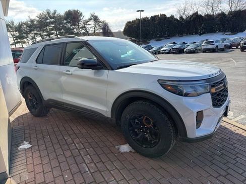 New 2026 Ford Explorer Tremor w/ Tremor Convenience Package image 1