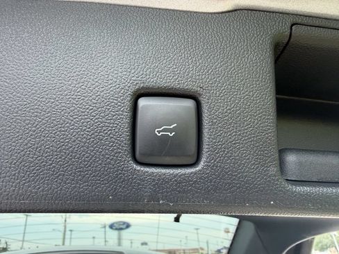 Used 2022 Ford Escape SE w/ Convenience Package AWD/4WD image 18