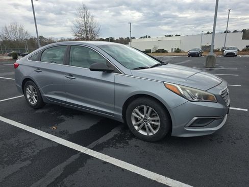 Used 2017 Hyundai Sonata SE image 10