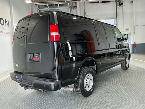 Used 2023 Chevrolet Express 3500 w/ Driver Convenience Package RWD image 24