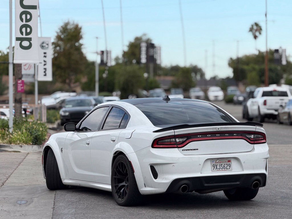 Used 2019 Dodge Charger Scat Pack w/ Technology Group RWD image 2
