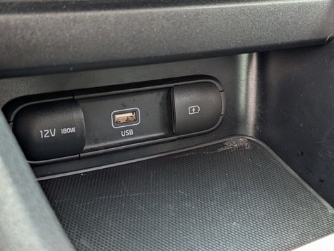 Used 2024 Kia Forte LXS w/ LXS Technology Package FWD image 8