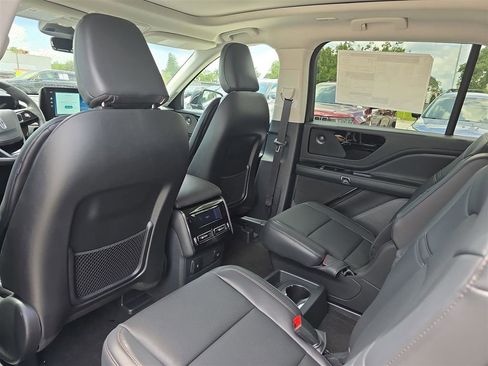 New 2025 Lincoln Aviator 2WD w/ Equipment Group 101A image 14