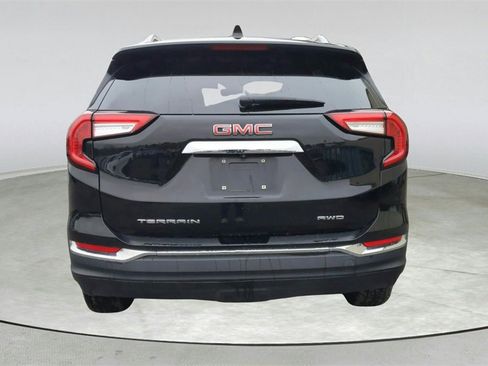 Used 2024 GMC Terrain SLT image 5