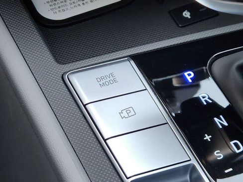 New 2026 Hyundai Elantra SEL Sport FWD image 18