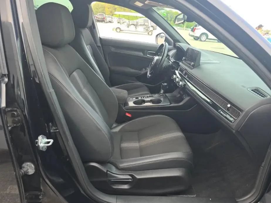 Used 2022 Honda Civic Sport image 10
