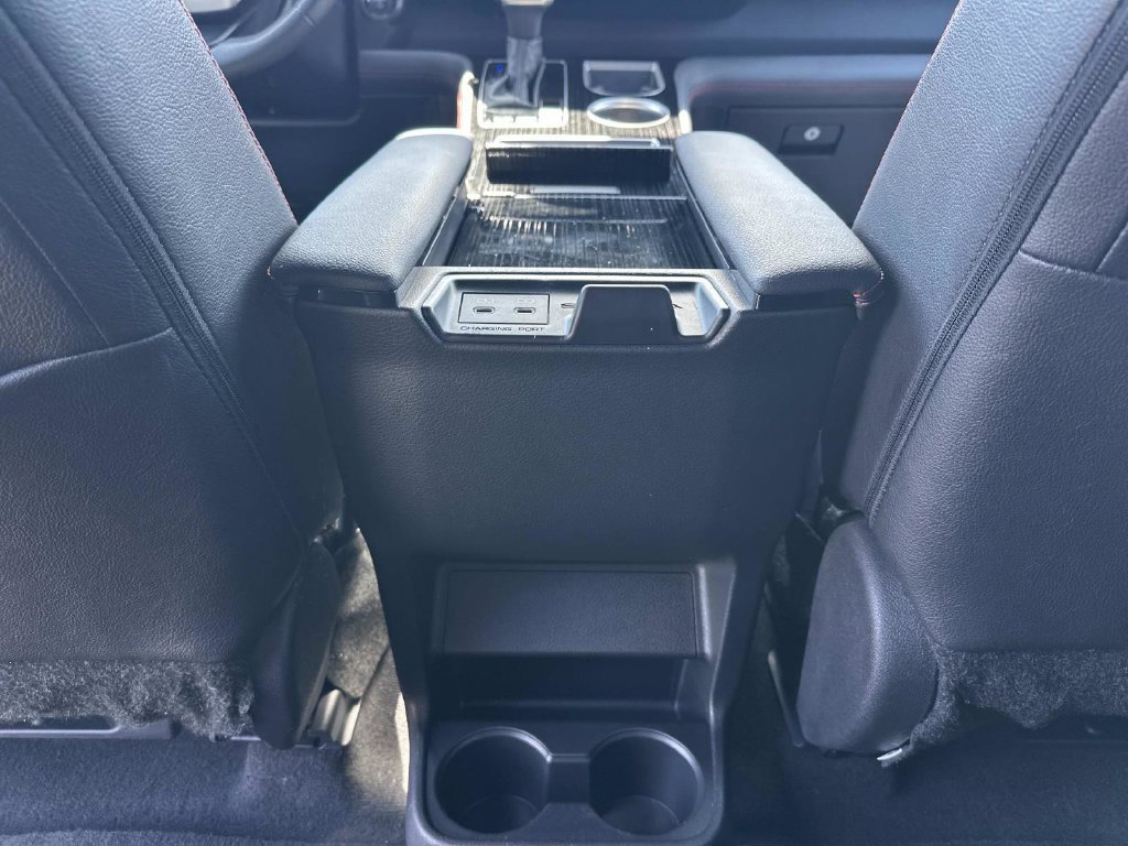 Used 2025 Toyota Sienna XSE FWD image 15