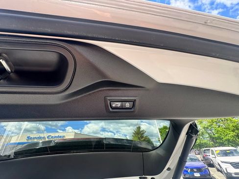 Used 2022 BMW X5 xDrive40i w/ Premium Package AWD/4WD image 32