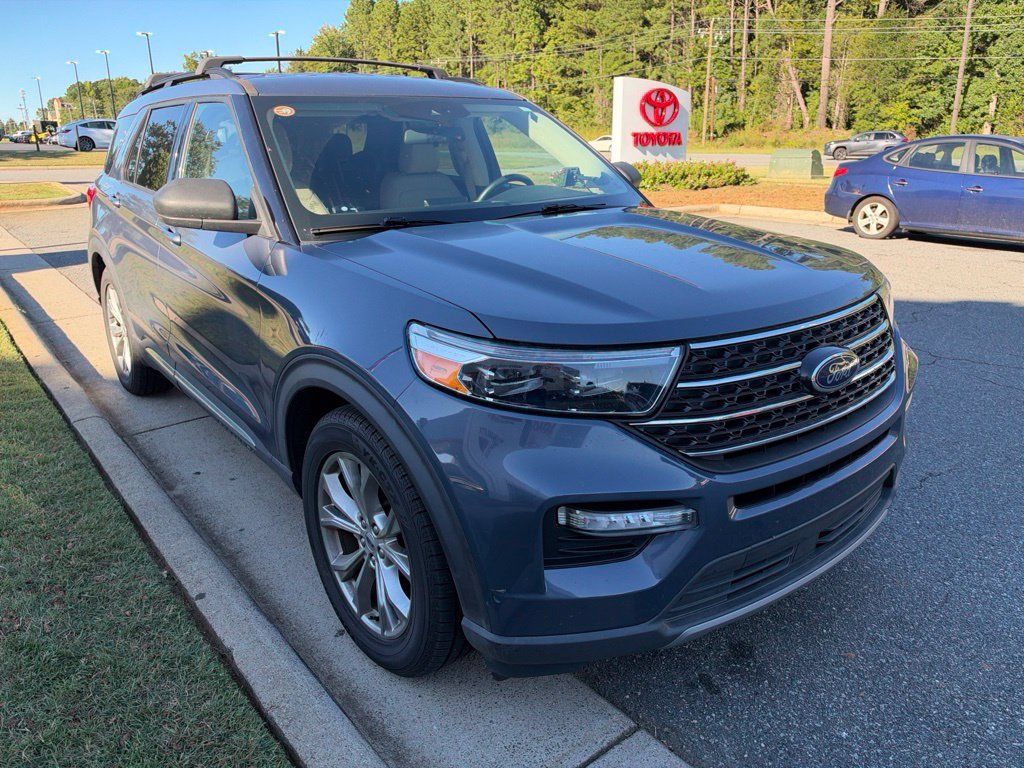 Used 2021 Ford Explorer XLT w/ Equipment Group 202A RWD image 7