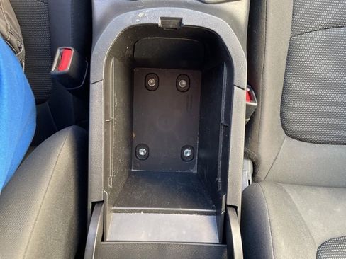 Used 2021 Toyota RAV4 LE w/ Carpet Mat Package (TMS) image 11