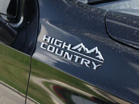 Used 2021 Chevrolet Tahoe High Country w/ Premium Package RWD image 5