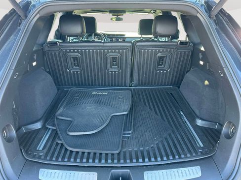 Certified 2022 Cadillac XT5 Premium Luxury image 35
