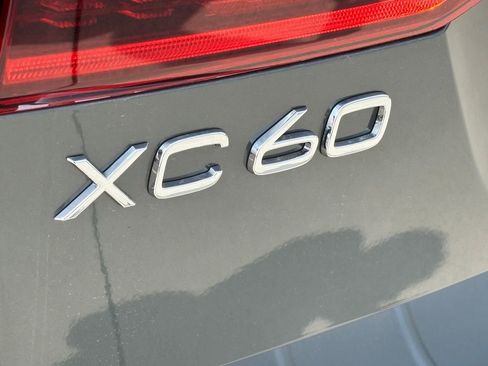 New 2026 Volvo XC60 B5 Ultra w/ Protection Package Premier AWD/4WD image 7