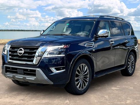 Used 2022 Nissan Armada Platinum w/ Captain's Chairs Package RWD image 1