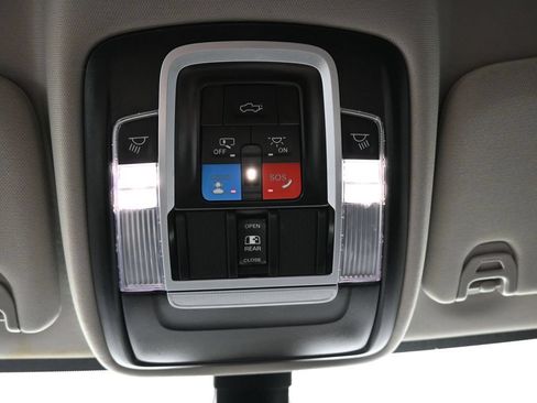 Used 2024 RAM 2500 Laramie AWD/4WD image 20