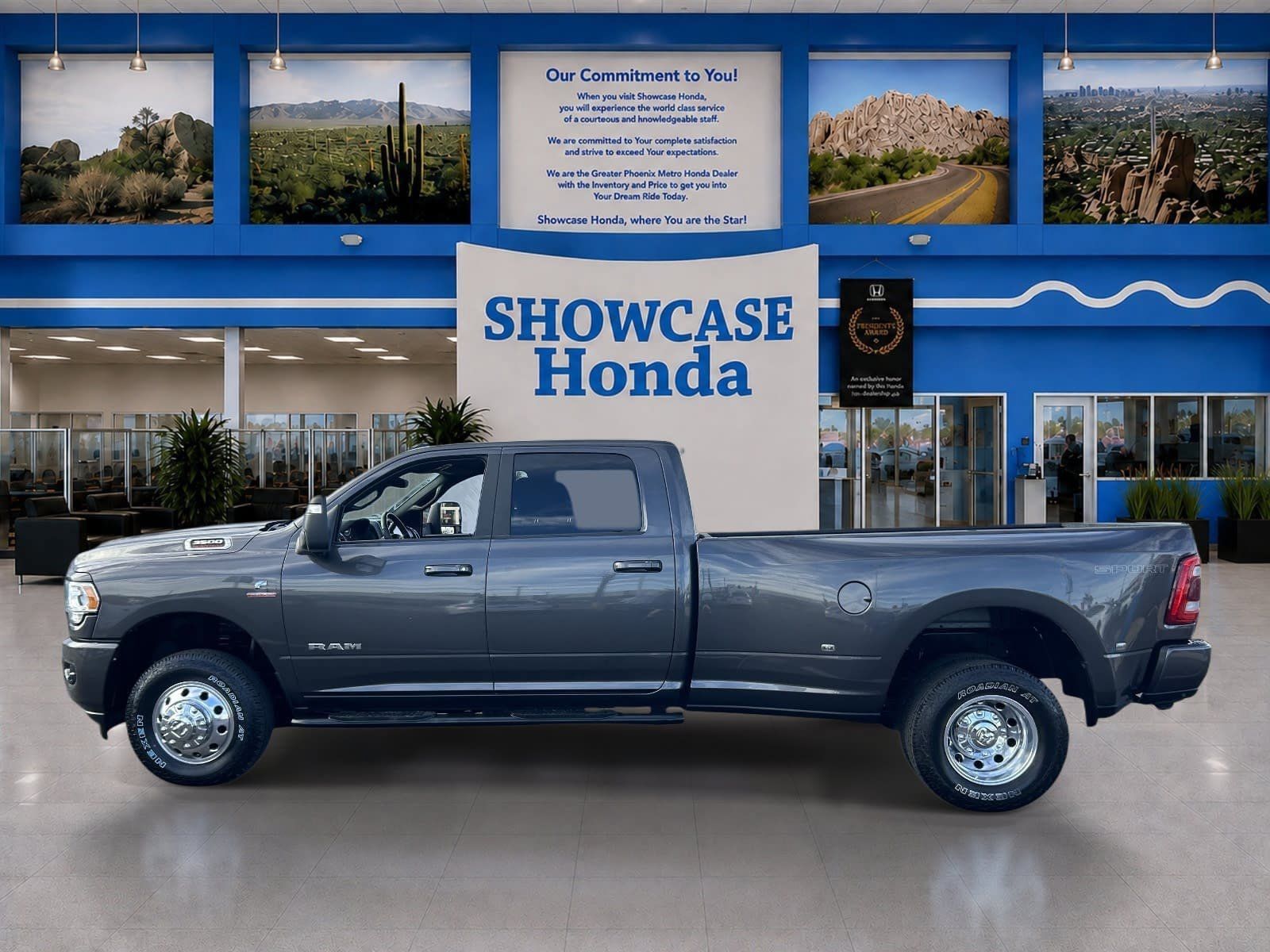 Used 2024 RAM 3500 Big Horn w/ Sport Appearance Package AWD/4WD image 4
