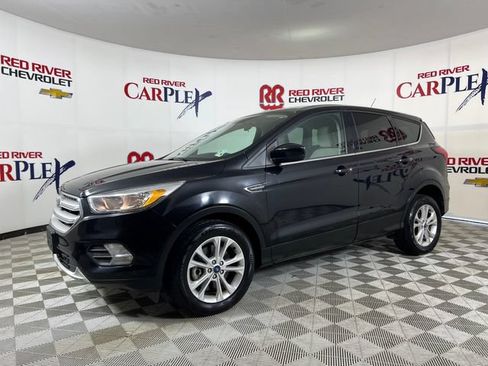 Used 2019 Ford Escape SE FWD image 3