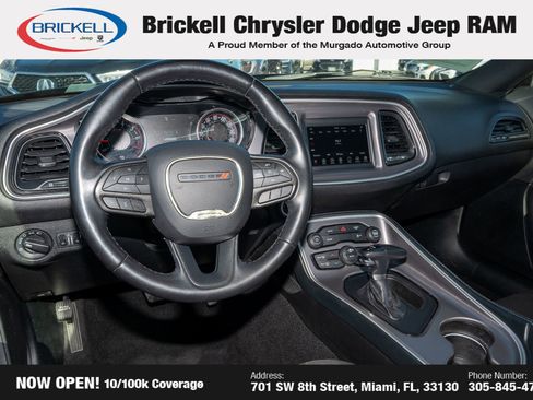 Used 2022 Dodge Challenger SXT image 14