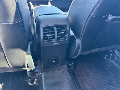 Used 2020 Ford Escape Titanium image 26