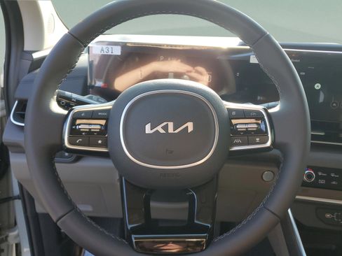 New 2026 Kia Carnival EX image 19