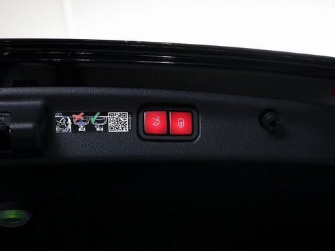 Certified 2026 Mercedes-Benz C 300 4MATIC Sedan image 29