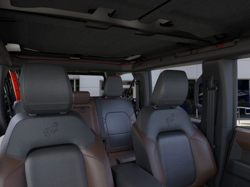 New 2024 Ford Bronco Outer Banks w/ Sasquatch Package AWD/4WD image 12